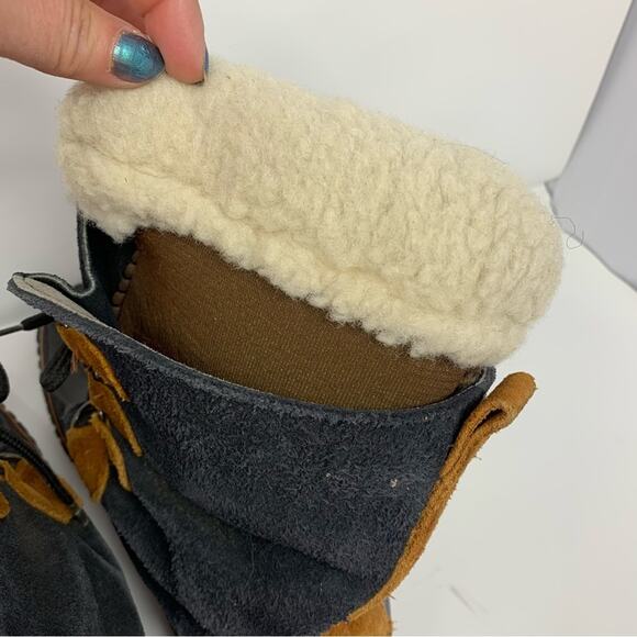 LaCrosse Rubber Leather Lace Up Winter Duck Boots Womens SZ 9 Sheepskin Liner - Picture 10 of 15